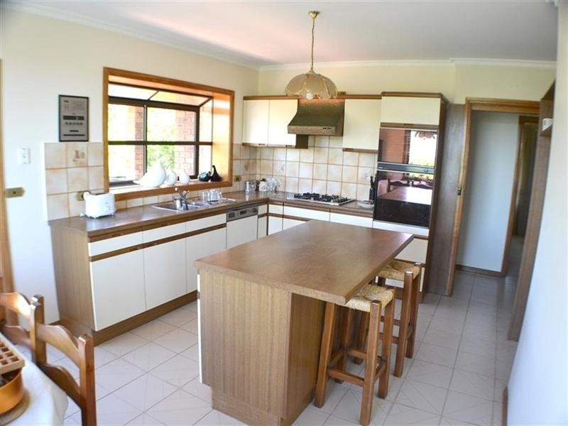 62 Gladeswood Drive, Mulgrave VIC 3170