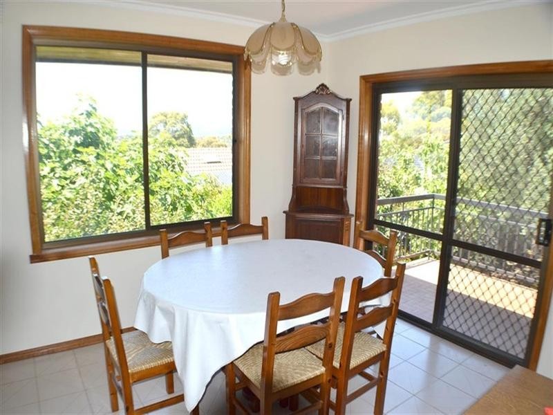 62 Gladeswood Drive, Mulgrave VIC 3170