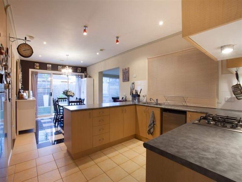 2/96 Botanical Grove, Doveton VIC 3177