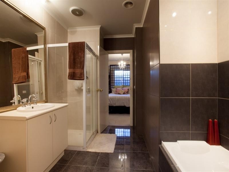 2/96 Botanical Grove, Doveton VIC 3177