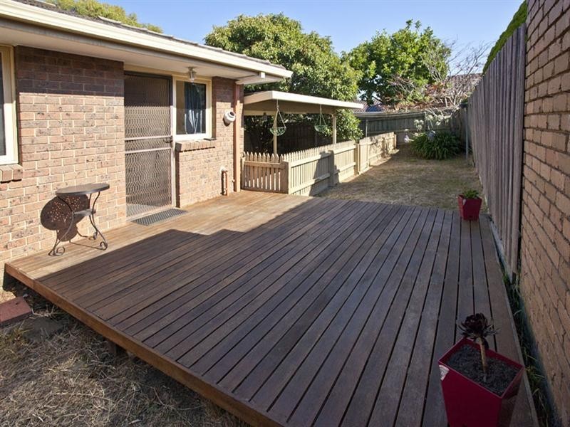 17 Chivalry Avenue, Glen Waverley VIC 3150