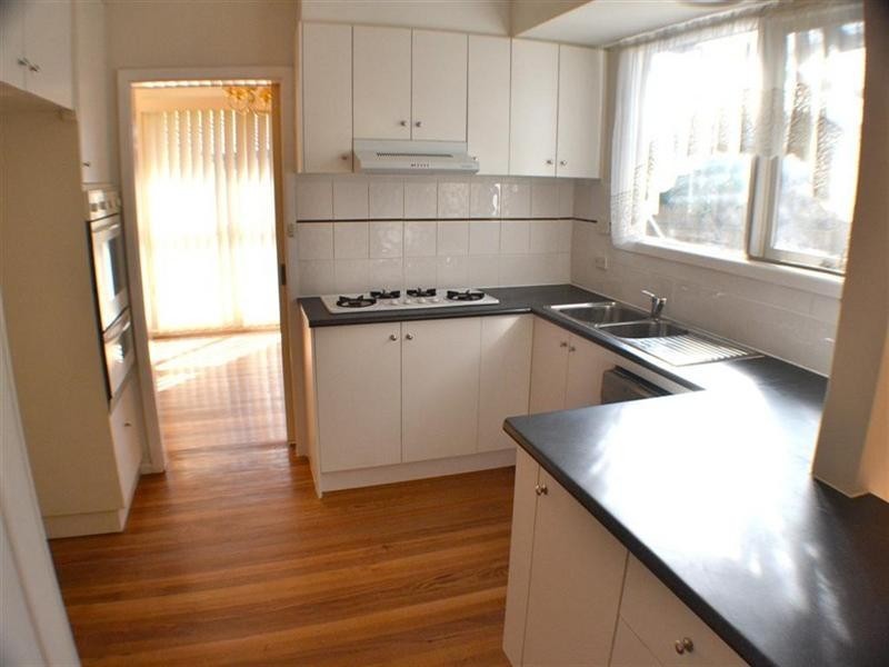 4 Mansfield Avenue, Mulgrave VIC 3170