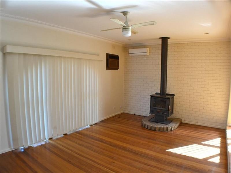 4 Mansfield Avenue, Mulgrave VIC 3170