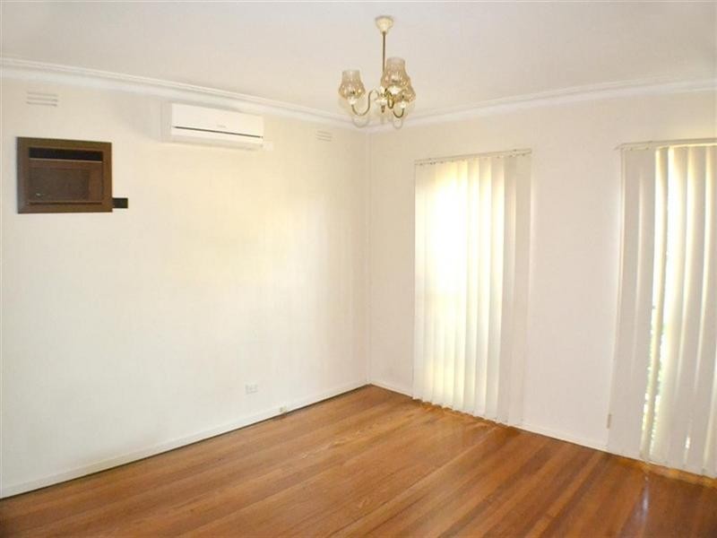 4 Mansfield Avenue, Mulgrave VIC 3170