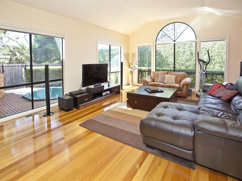 21 Clarke Place, Mount Waverley VIC 3149