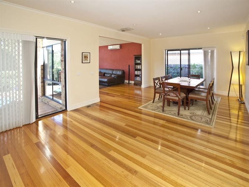 21 Clarke Place, Mount Waverley VIC 3149