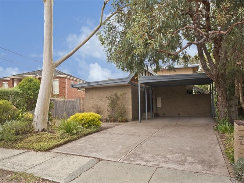 70 King Arthur Drive, Glen Waverley VIC 3150