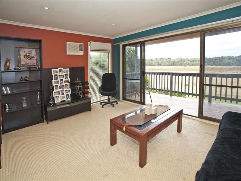 70 King Arthur Drive, Glen Waverley VIC 3150