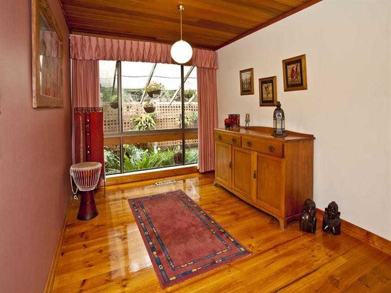 70 King Arthur Drive, Glen Waverley VIC 3150