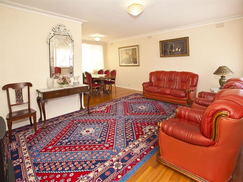 4 Diosma Drive, Glen Waverley VIC 3150