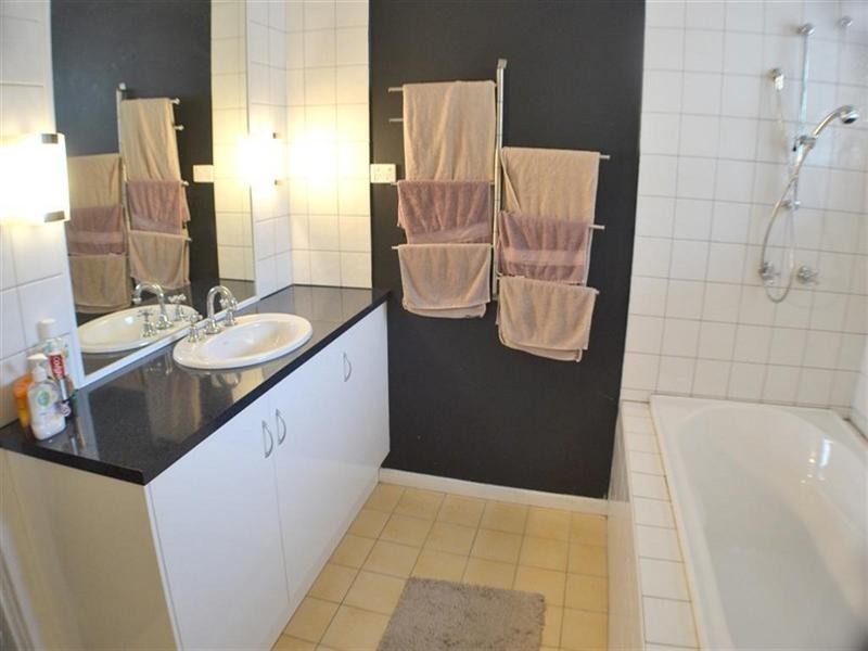 25 Shepherd Road, Glen Waverley VIC 3150