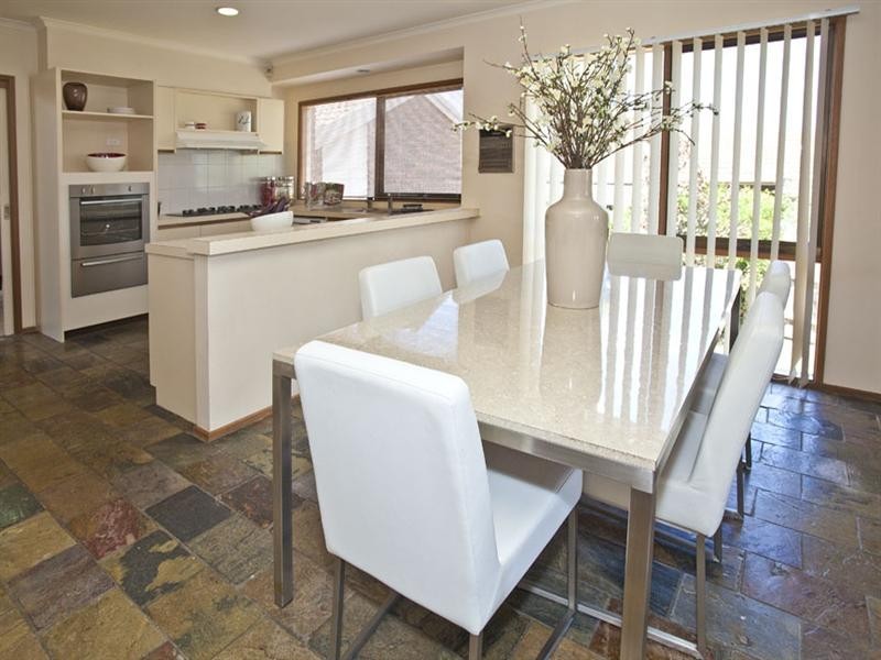 6 Torwood Drive, Vermont South VIC 3133