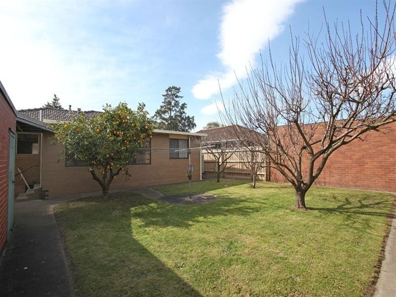10 Murdoch Avenue, Mulgrave VIC 3170