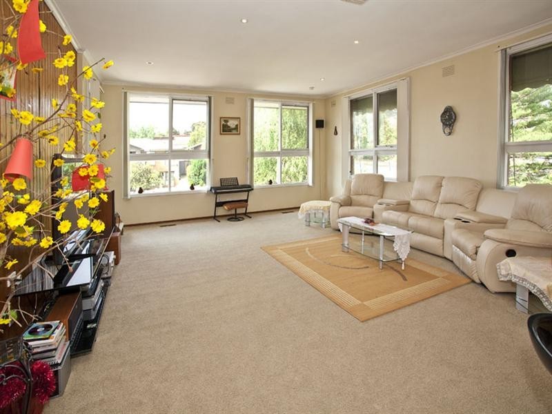 33 Alex Avenue, Wheelers Hill VIC 3150