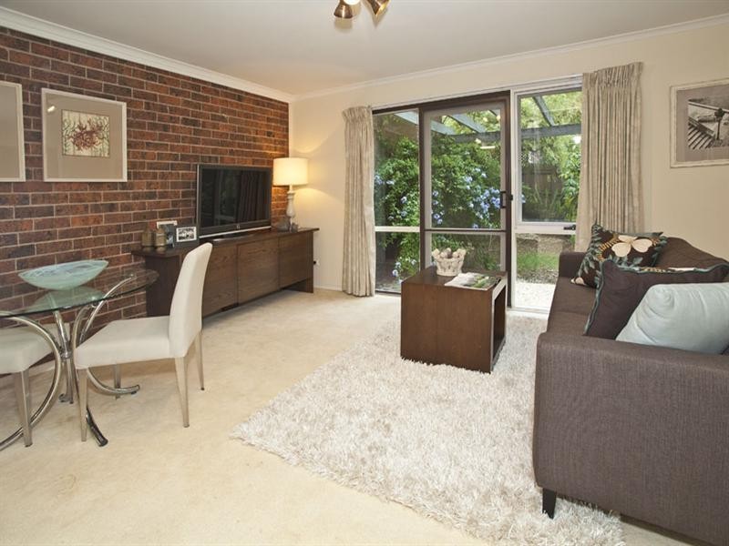 18 Lilian Street, Glen Waverley VIC 3150