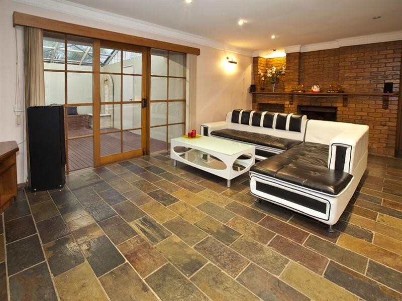 600 High Street Road, Glen Waverley VIC 3150