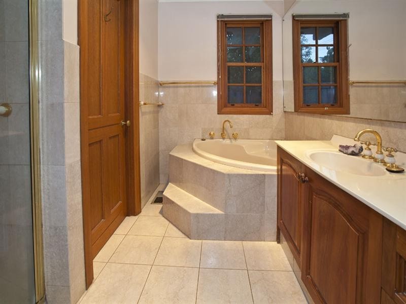 600 High Street Road, Glen Waverley VIC 3150