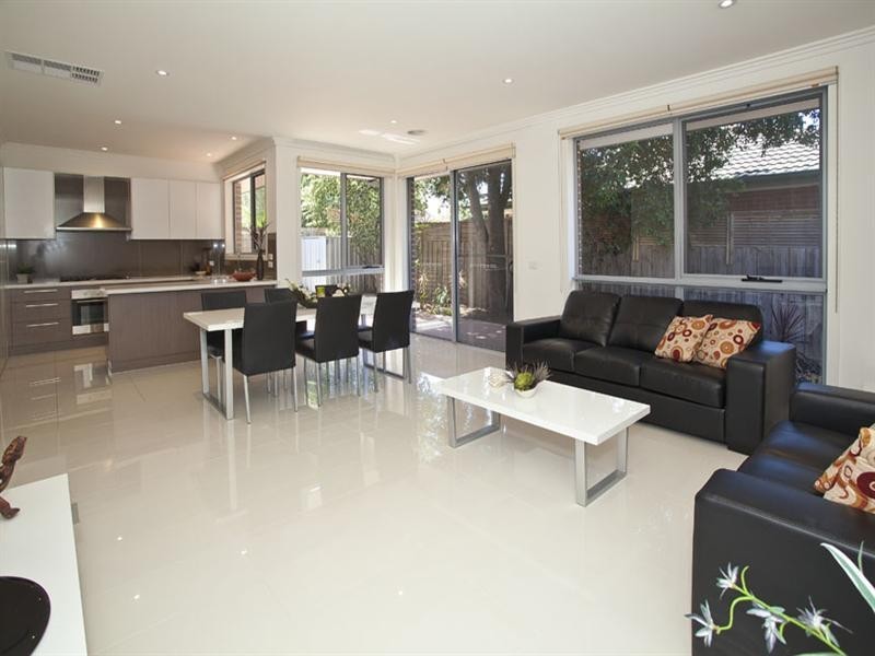 2/84 Hillview Avenue, Mount Waverley VIC 3149