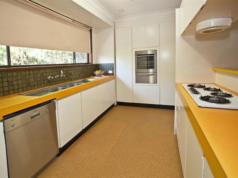 15 Homestead Drive, Wheelers Hill VIC 3150