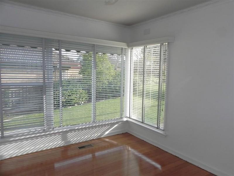 10 Leonard Street, Burwood VIC 3125