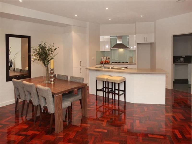 1/1 Aurisch Avenue, Glen Waverley VIC 3150