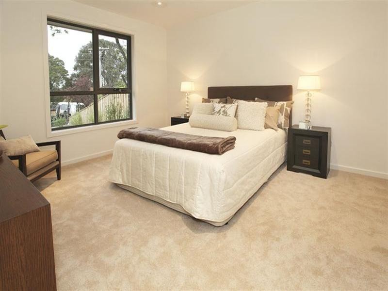 1/1 Aurisch Avenue, Glen Waverley VIC 3150