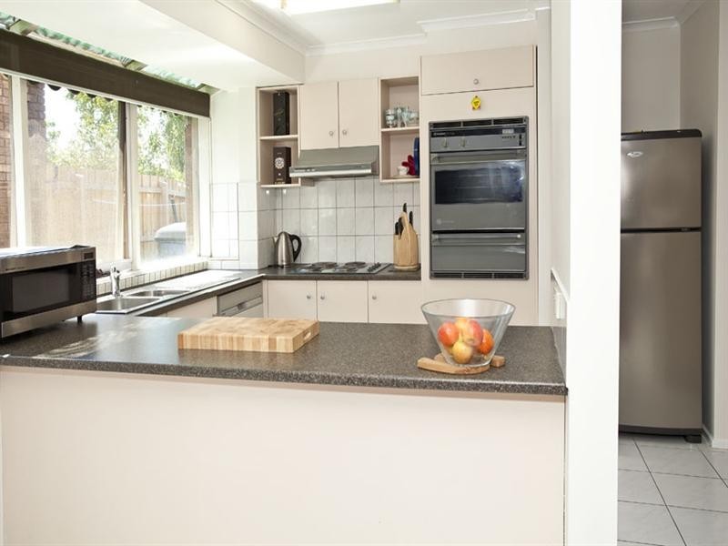 2/40 Tourmaline Crescent, Wheelers Hill VIC 3150