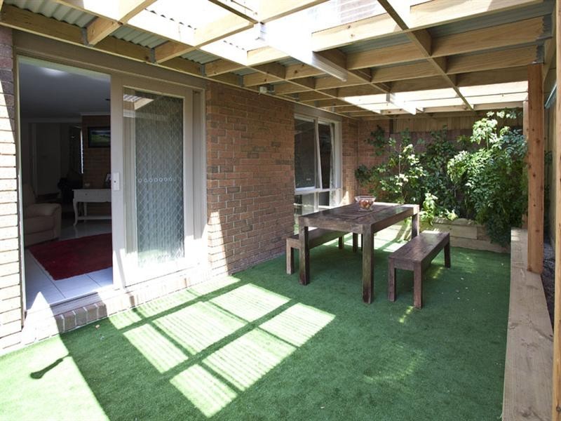 2/40 Tourmaline Crescent, Wheelers Hill VIC 3150