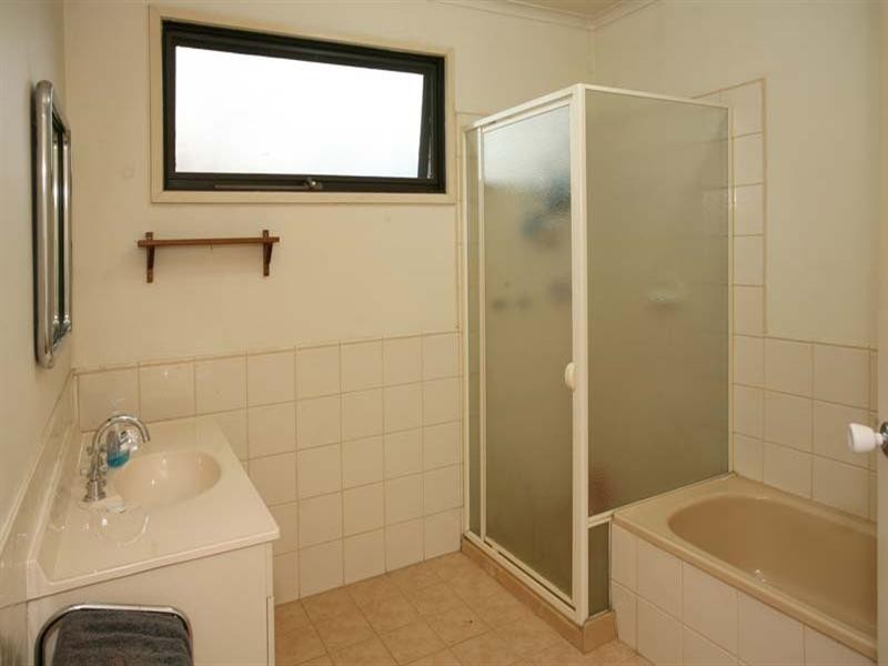 8 Trent Court, Notting Hill VIC 3168