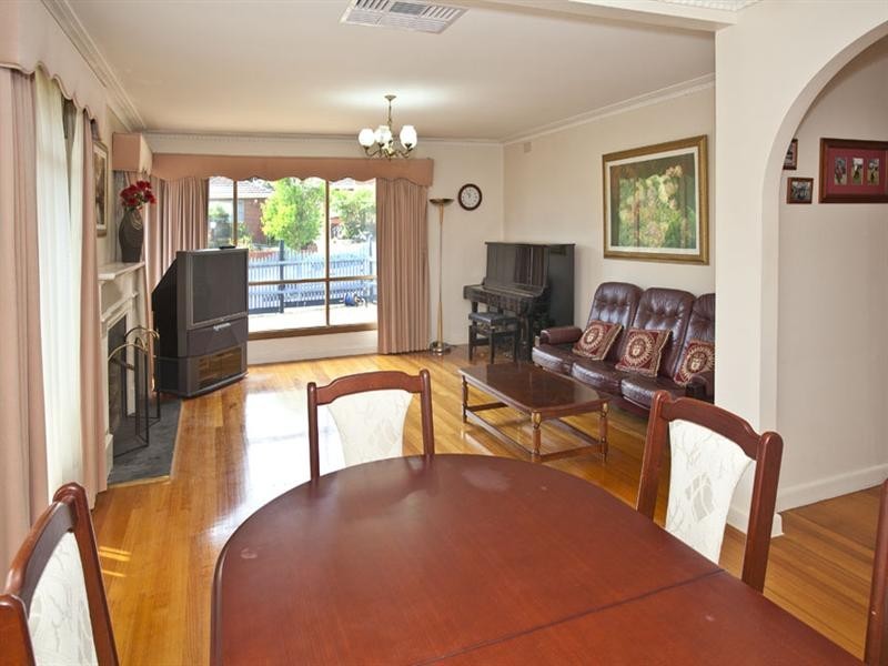 19 Sanday Street, Glen Waverley VIC 3150