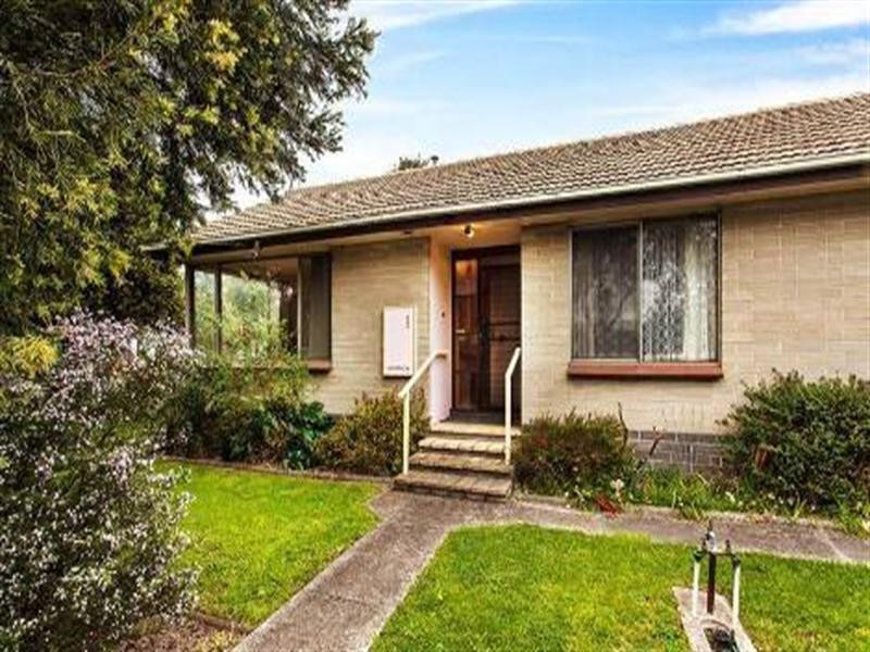 1 Arianne Road, Glen Waverley VIC 3150