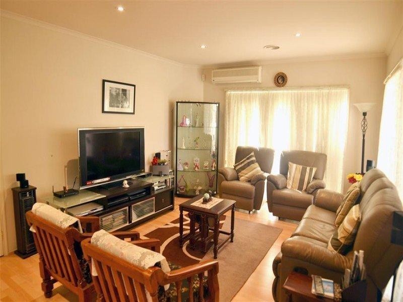 11 Lockens Avenue, Glen Waverley VIC 3150