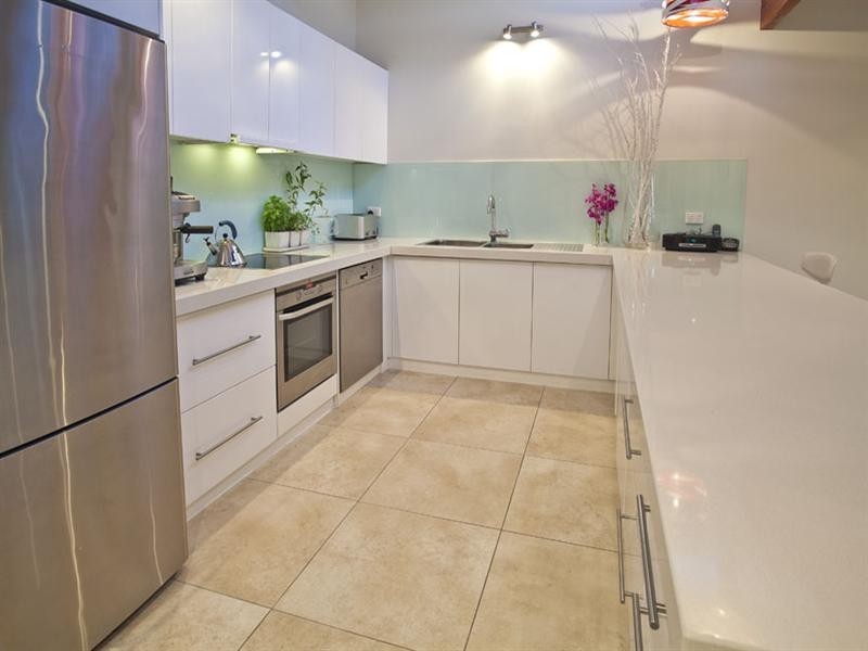 27 Cambrian Crescent, Wheelers Hill VIC 3150