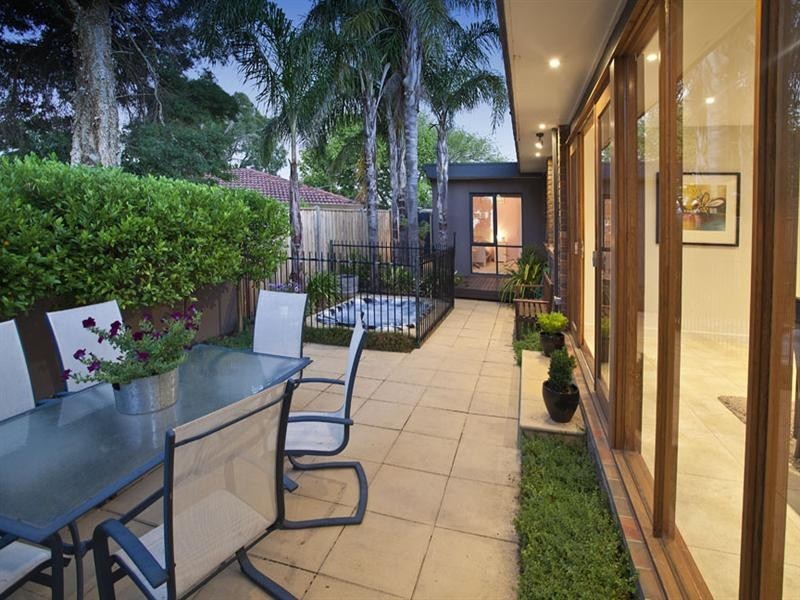 27 Cambrian Crescent, Wheelers Hill VIC 3150