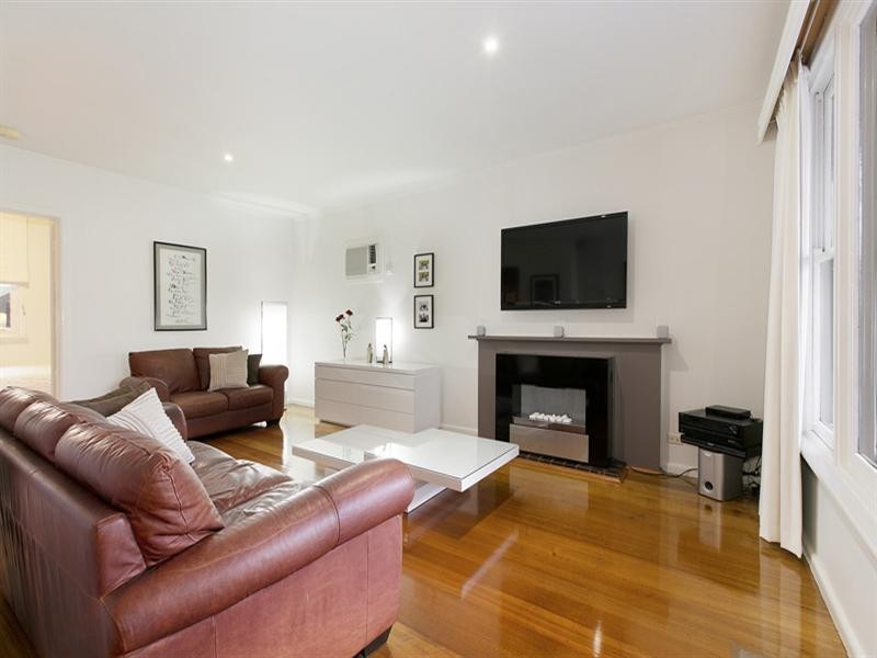 1 Robert Street, Chadstone VIC 3148