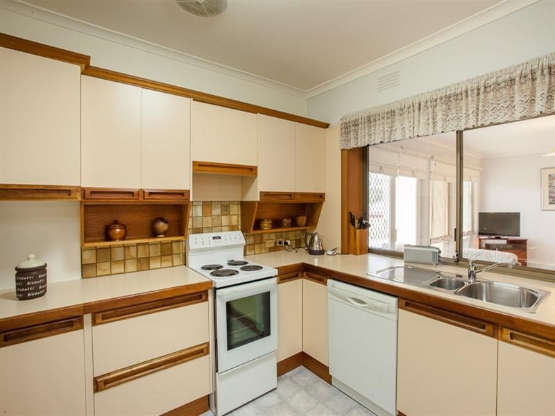 51 Outlook Drive, Dandenong North VIC 3175