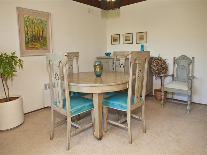 9 Crestmont Drive, Glen Waverley VIC 3150