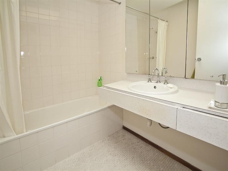 9 Crestmont Drive, Glen Waverley VIC 3150