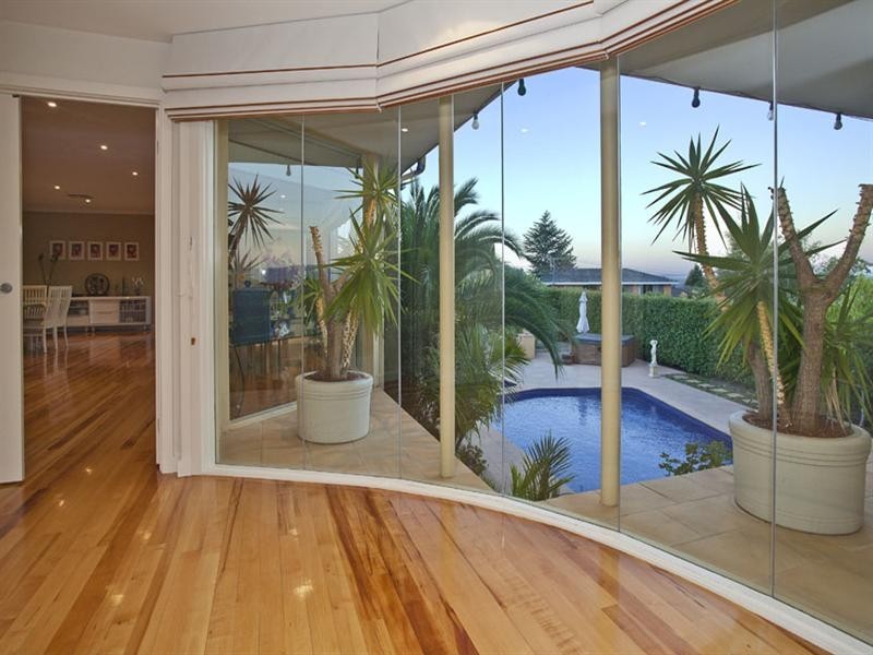 15 Gwingana Crescent, Glen Waverley VIC 3150