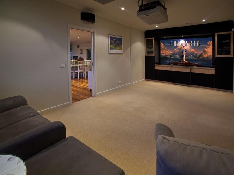15 Gwingana Crescent, Glen Waverley VIC 3150