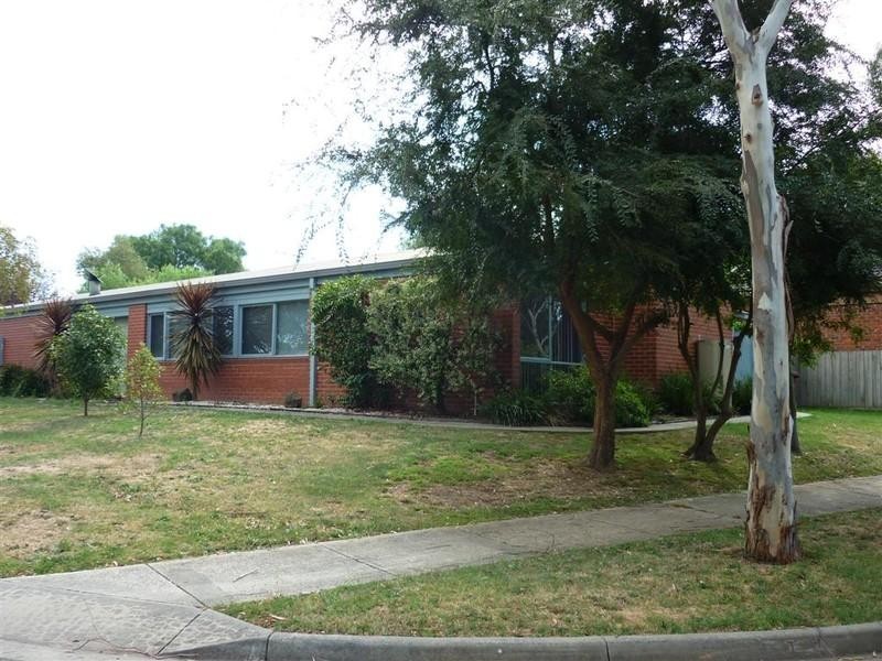 1 Mahogany Avenue, Berwick VIC 3806