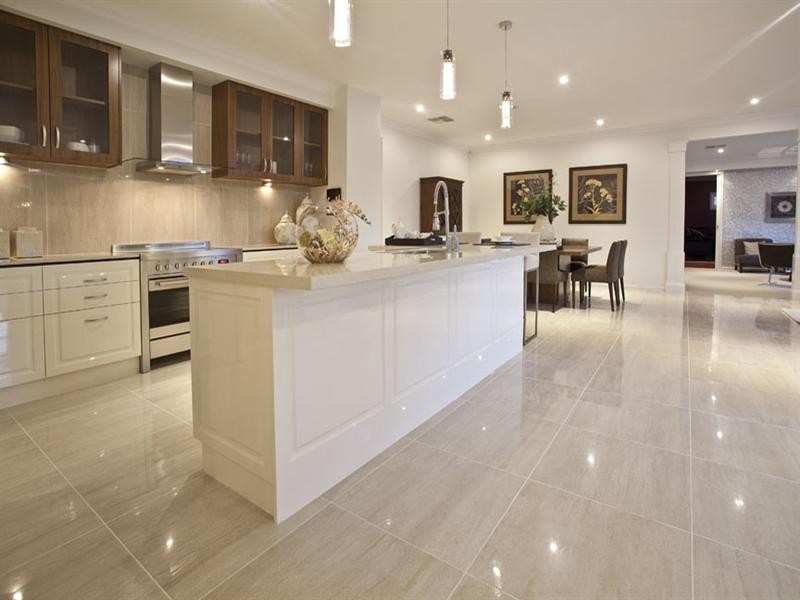 323 Gallaghers Road, Glen Waverley VIC 3150