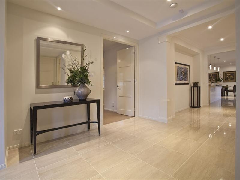 323 Gallaghers Road, Glen Waverley VIC 3150