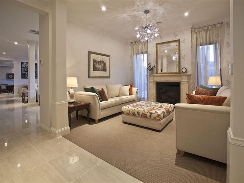 323 Gallaghers Road, Glen Waverley VIC 3150