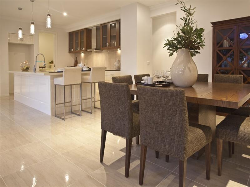 323 Gallaghers Road, Glen Waverley VIC 3150