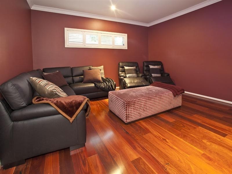 323 Gallaghers Road, Glen Waverley VIC 3150
