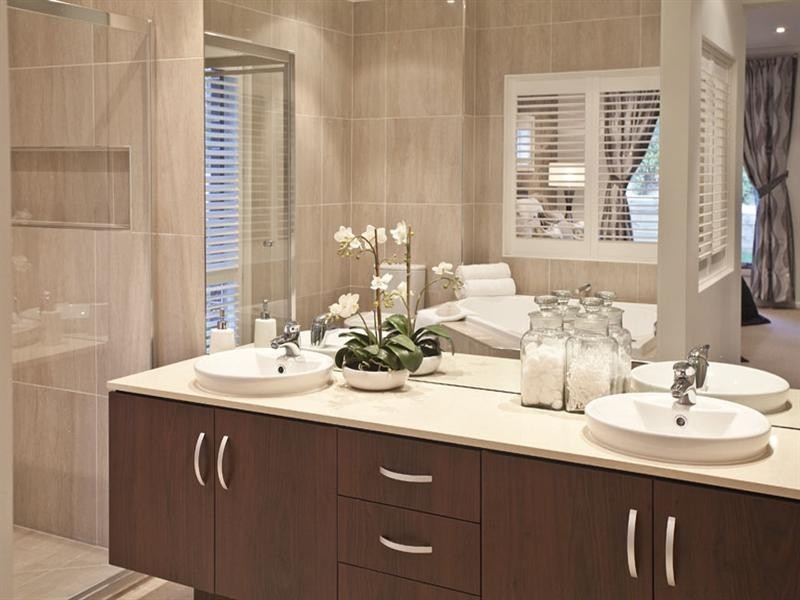 323 Gallaghers Road, Glen Waverley VIC 3150