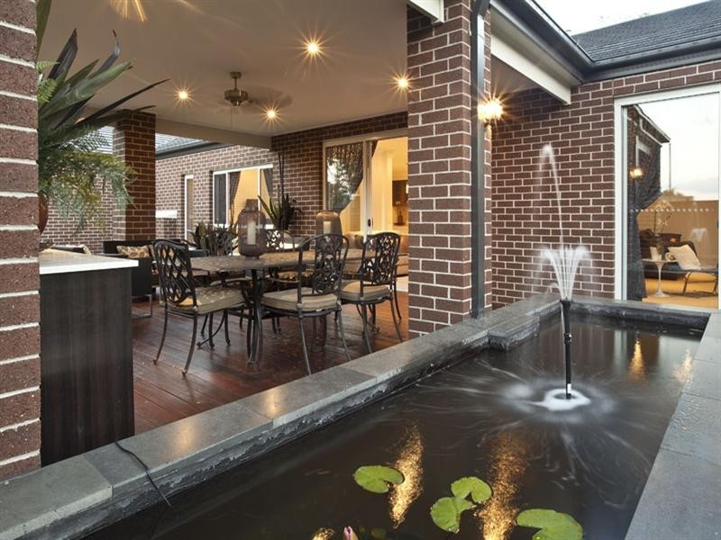 323 Gallaghers Road, Glen Waverley VIC 3150