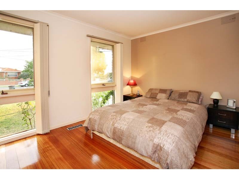 135 Hansworth Street, Mulgrave VIC 3170