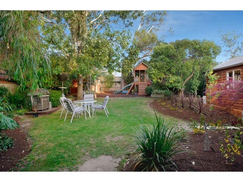 32 Mountain Ash Avenue, Ashwood VIC 3147